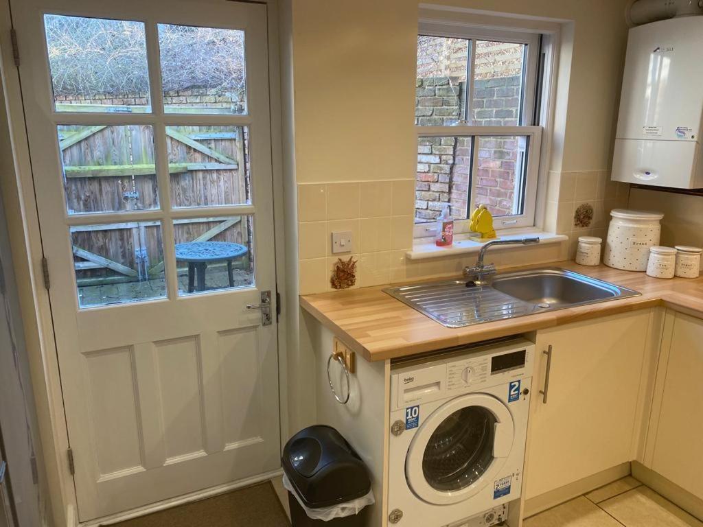 Central Townhouse Whitstable Esterno foto